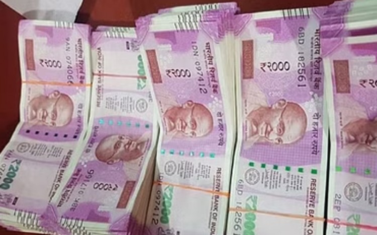 ₹2000 के नोट बदलने की आज आखिरी तारीख
