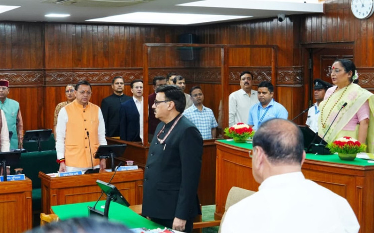 मुख्यमंत्री पुष्कर सिंह धामी बोले, महिला सशक्तिकरण के प्रयासों पर न हो किसी भी प्रकार की राजनीति