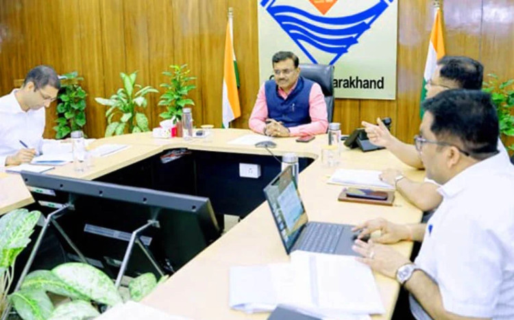मुख्य सचिव ने शहरी निकायों को आत्मनिर्भर, स्वच्छ और डिजिटल बनाने के दिए निर्देश