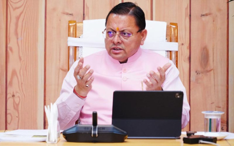 मुख्यमंत्री ने जिलाधिकारियों के साथ की वर्चुअल बैठक